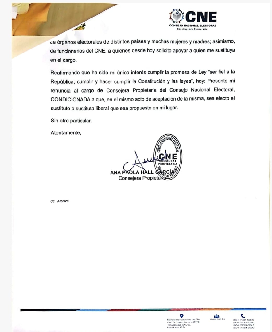 Renuncia de Ana Paola Hall