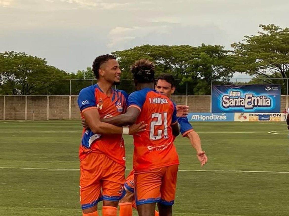 Lobos UPN Vs Victoria